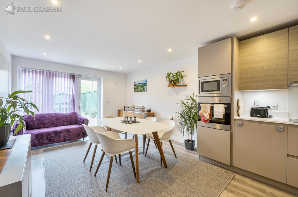 3b8c962e-baa6-4e0...