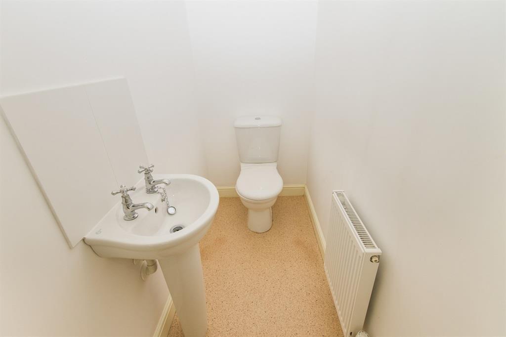 Cloakroom/wc