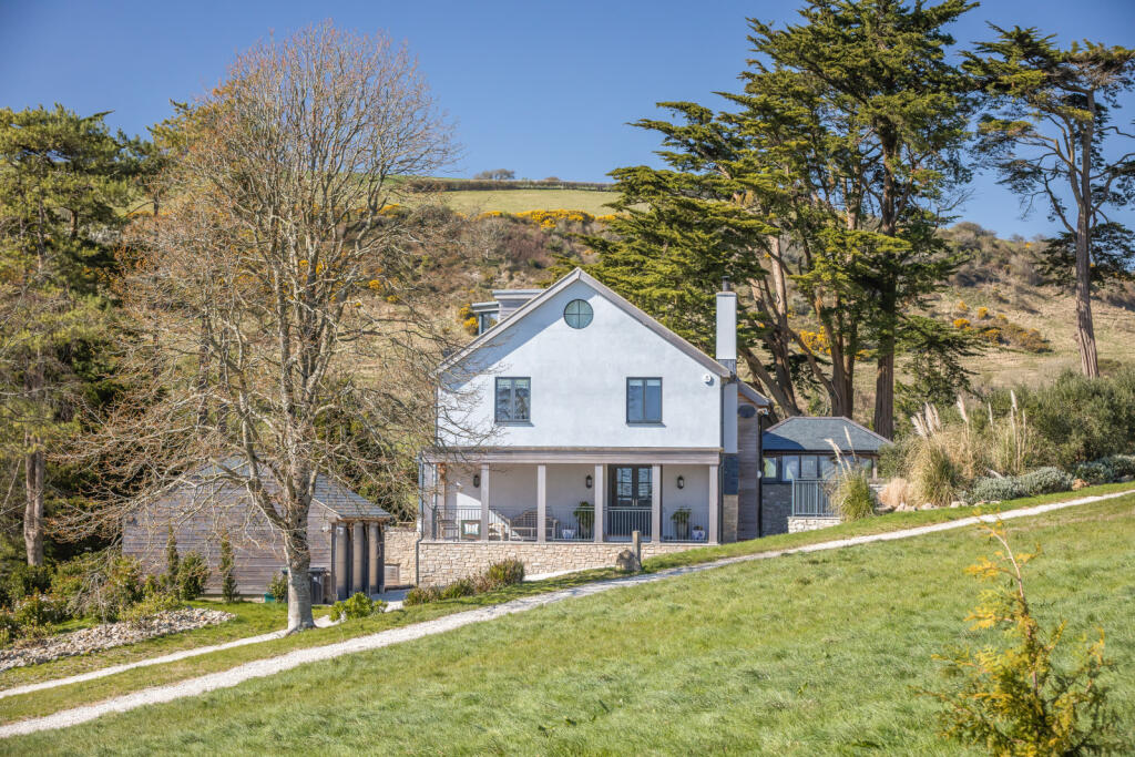 Sarsen House
