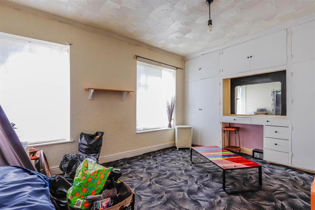 Chesterfield St_-9.jpg