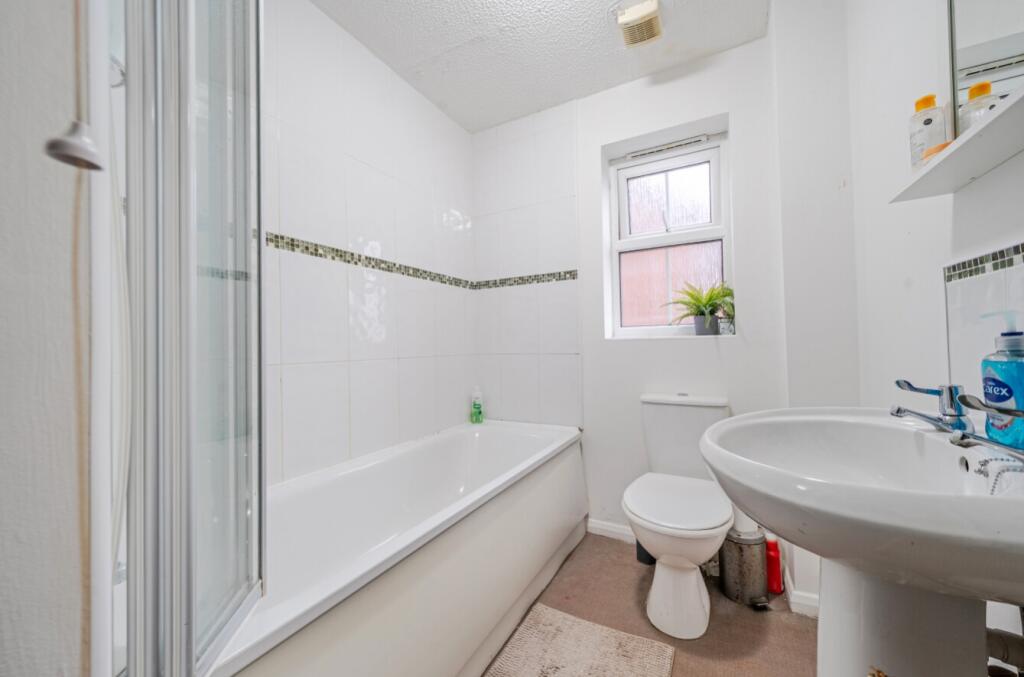 Bath Road, Bracebridge Heath, Lincoln, Lincolnshire, LN4