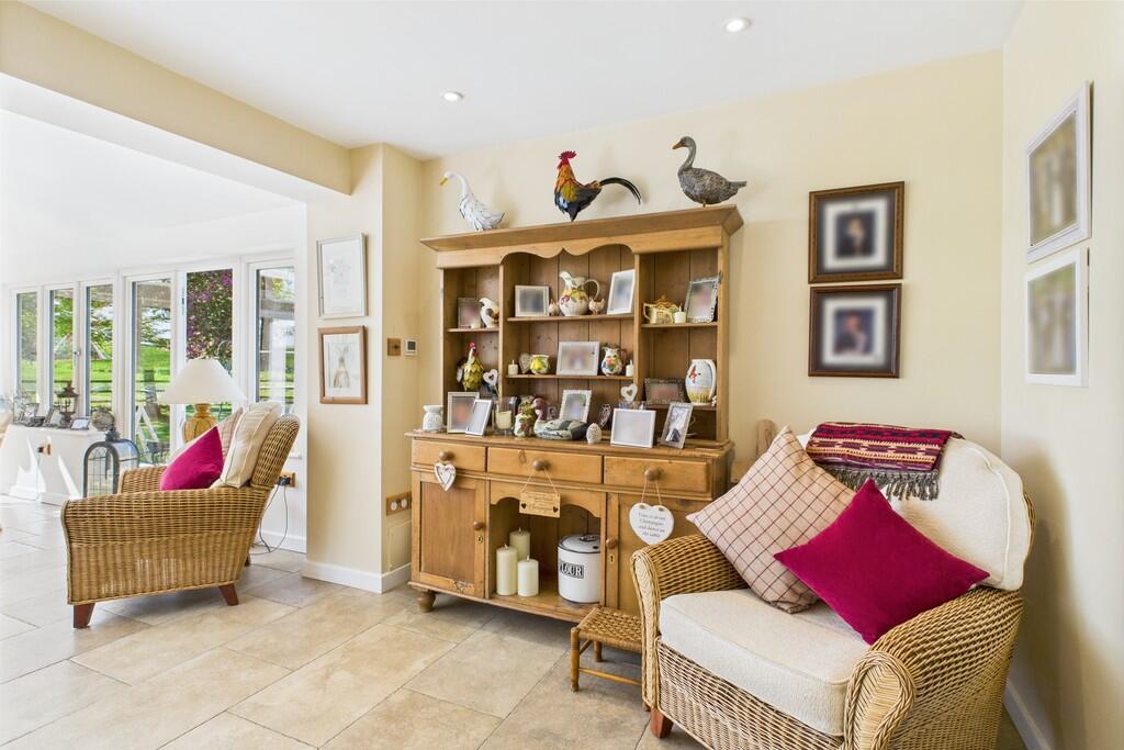 CAM01689G0-PR0465...