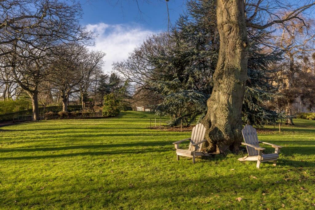 Belgrave Cres Gdns