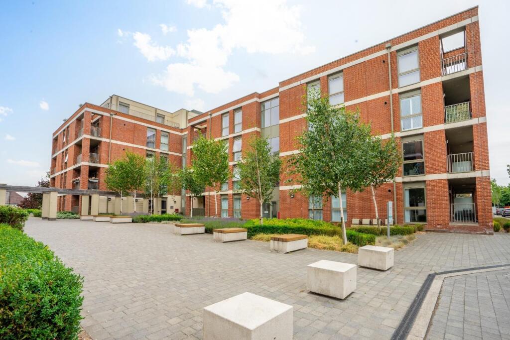 Medallion House-2.jpg