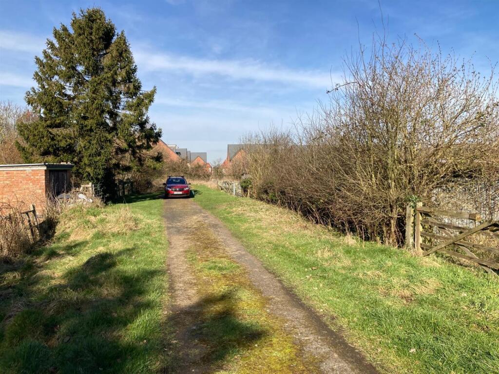 WhatsApp Image 2025-04-14 at 14.30.13 (6).jpeg