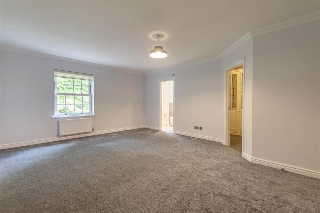 Master Bedroom.jpg