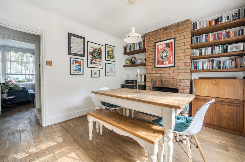 27-681c751f1251b-...