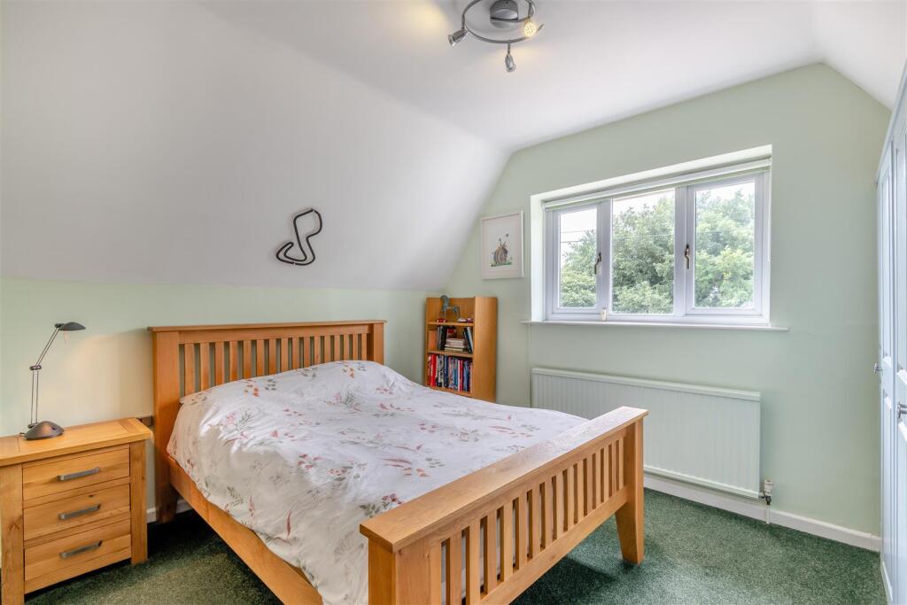 8658069-interior03.jpg