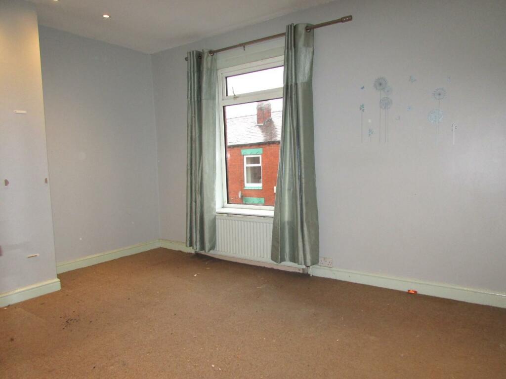 WakefieldSt30bed1.JPG