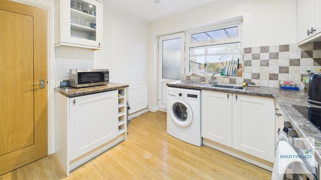 CAM03663G0-PR0215...