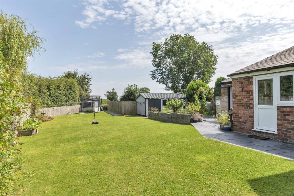Rear Garden 1.jpg