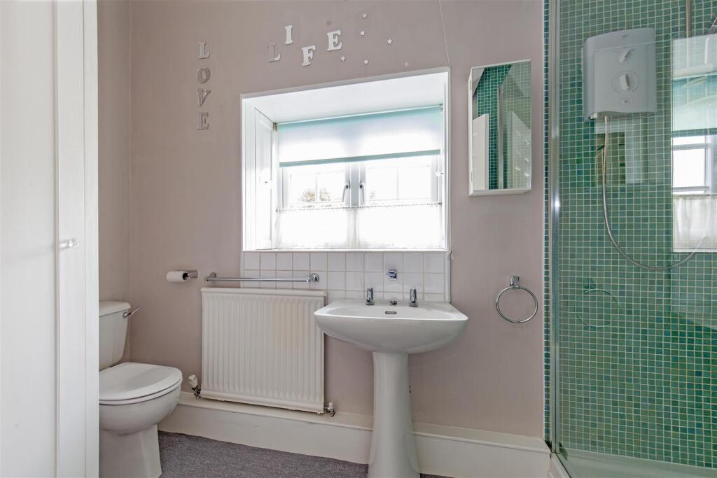 Shower Room-1.jpg