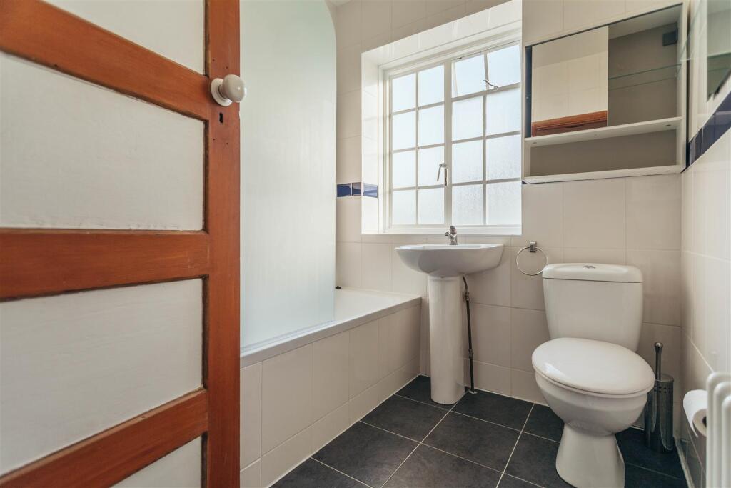 OO_tollington court_daviesdavies_04.jpg