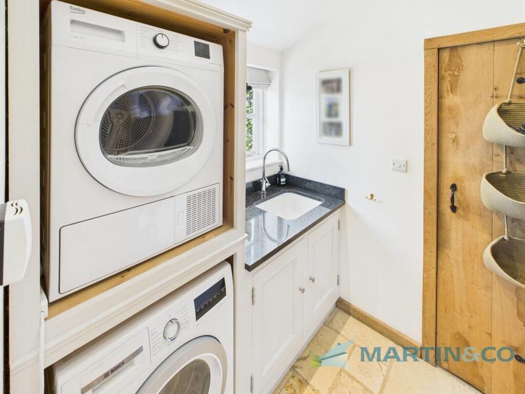 CAM02145G0-PR0073...