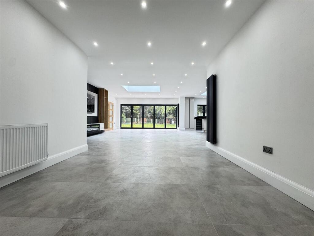 IMG_8784 (Large).JPG