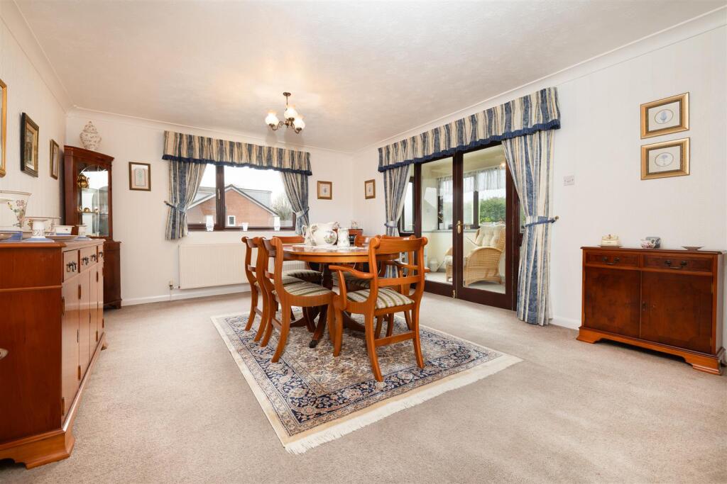47 Rose Tree Lane, Newhall