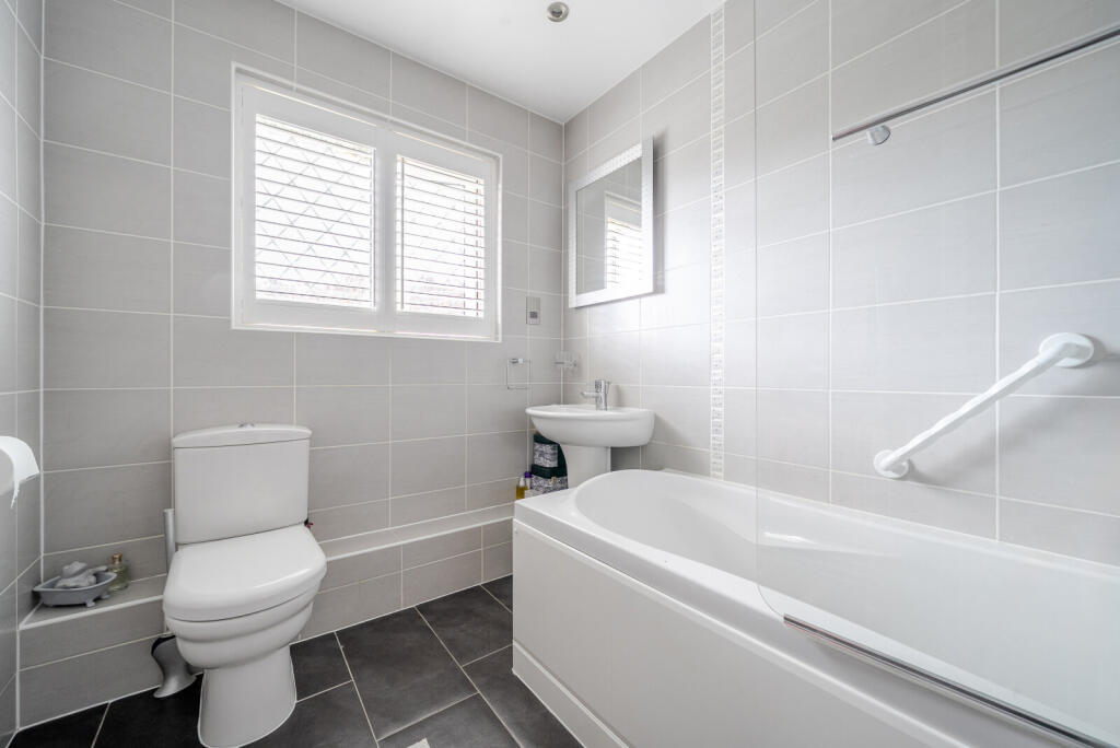 1340840-16-689de7...