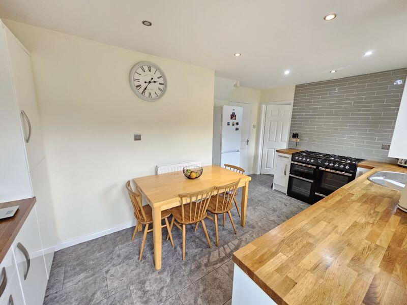 Kitchen/Breakfast Room Additional Image