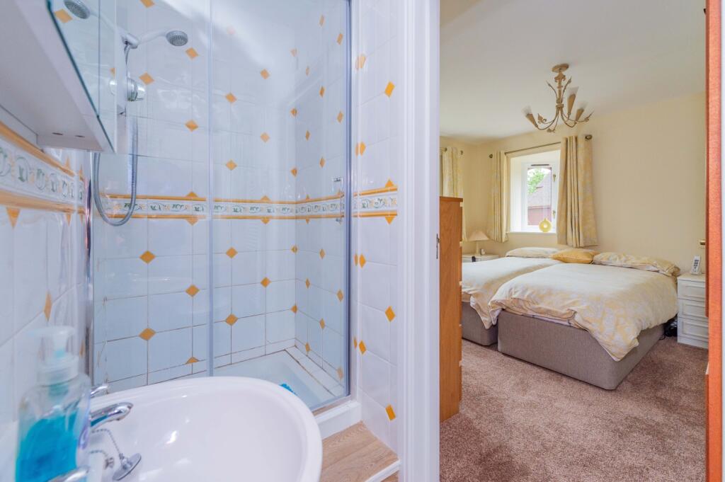 Ensuite EmilyDimelowEwemoveWhitchurchandNantwich