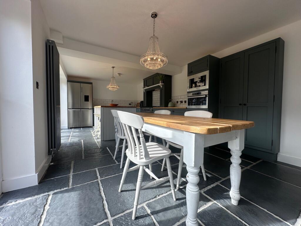 Kitchen-Breakfast Room