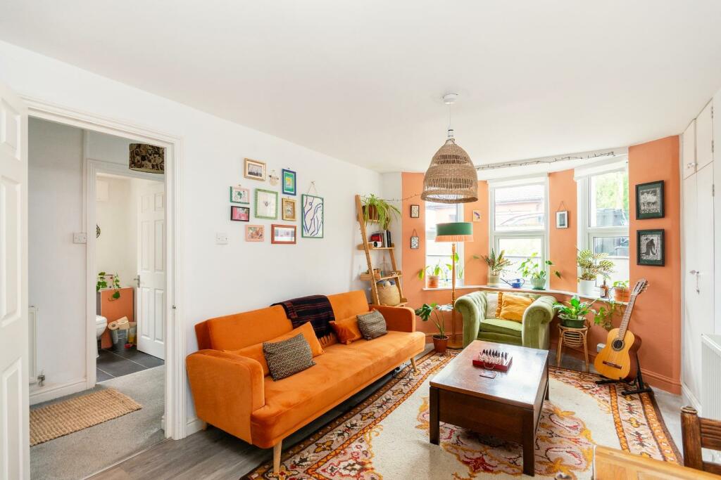 B1FHHEV - Reception H.jpg