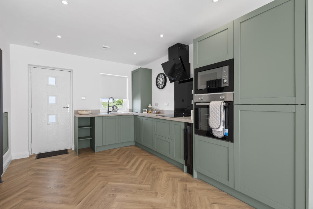 21 Riverside Gardens (45 of 100)