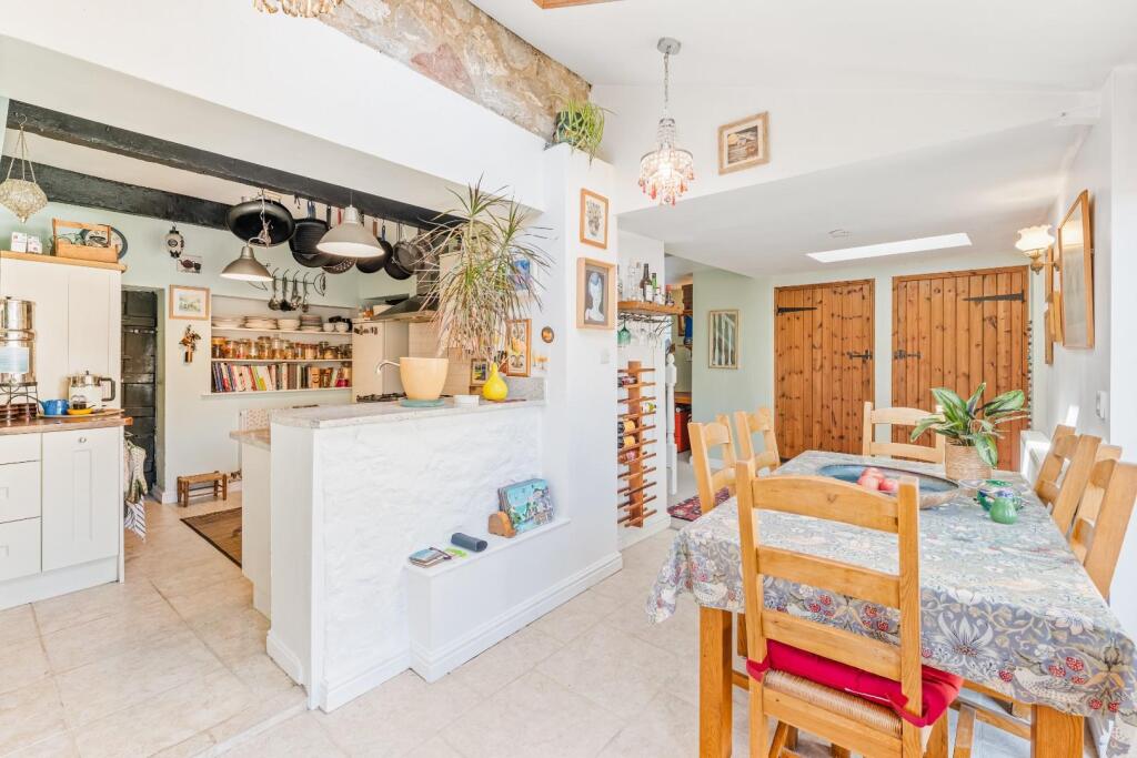 90 High St Yatton BS49 4DW 11.jpg