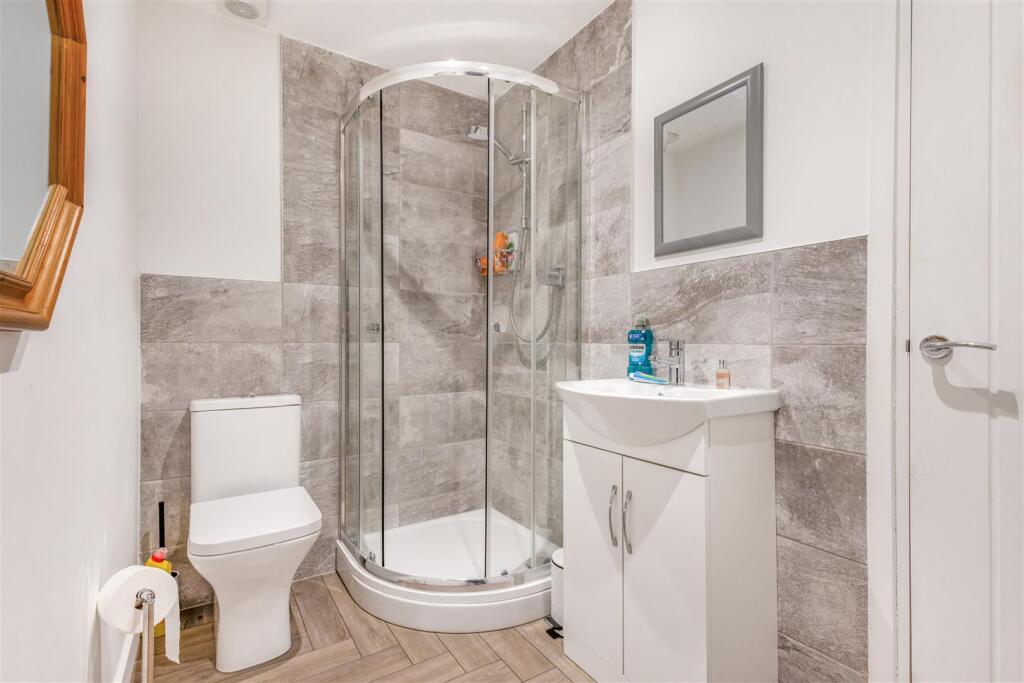 Shower Room Annex