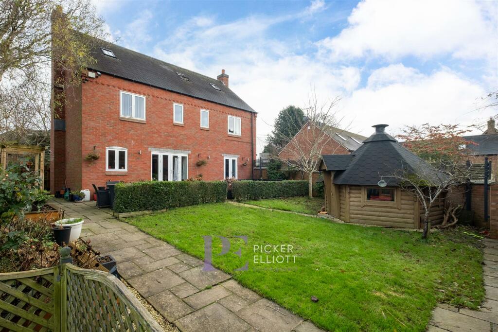 Landscaped Rear Garden