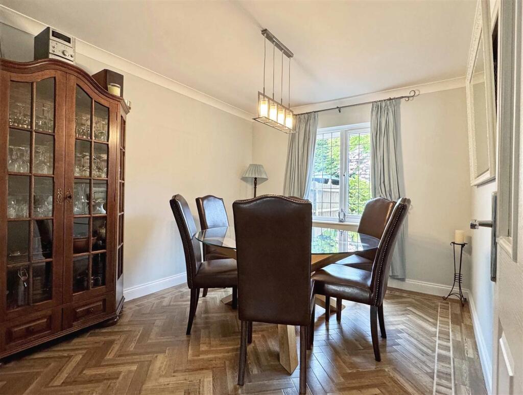 Dining Room.jpg
