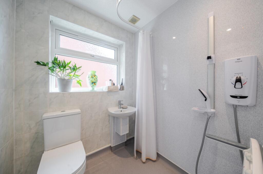 1306224-4-684c3711072fb