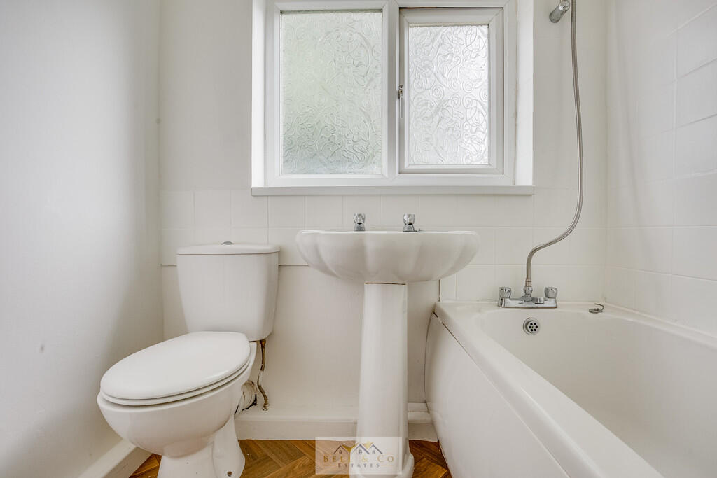 Bathroom 1.2
