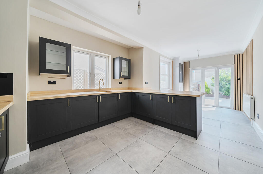 1339604-11-689a34...