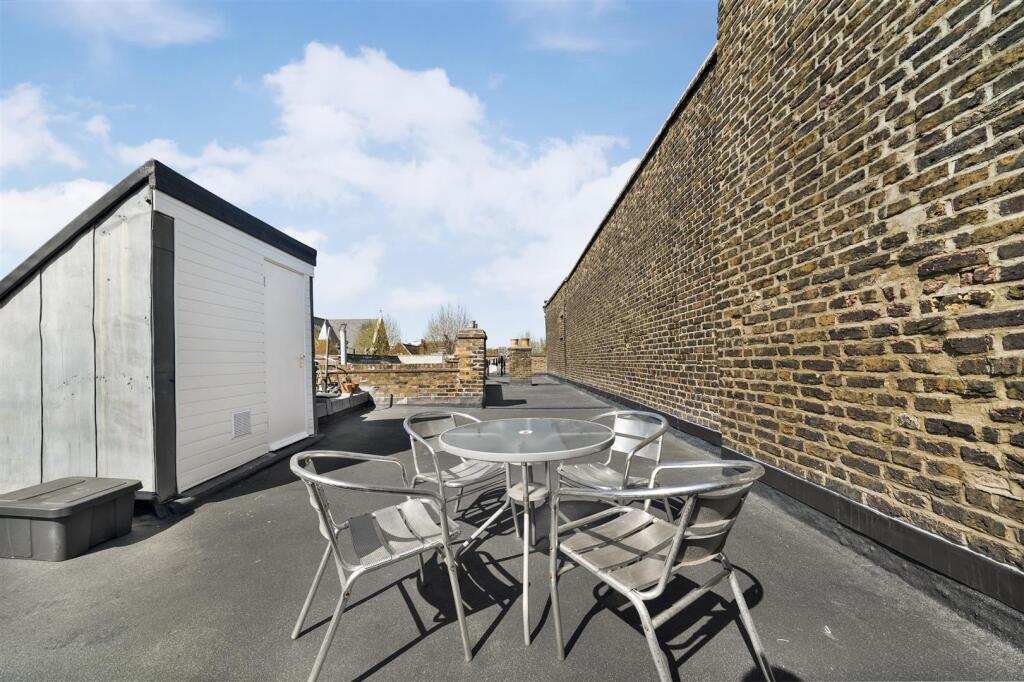 Communal Roof Terrace