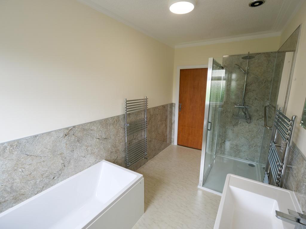 Bathroom Duel Aspect