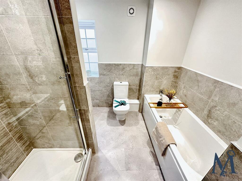 4Pc Family Bathroom
