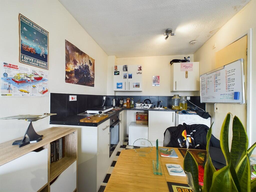 CAM02089G0-PR0406...