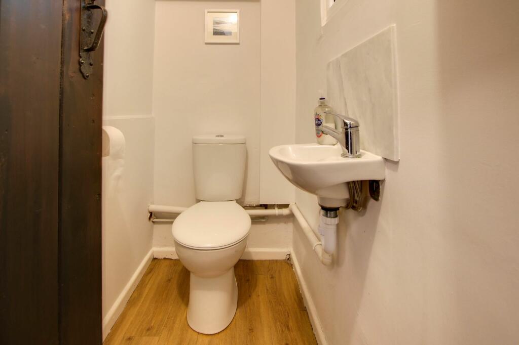 Ground Floor Cloak Room