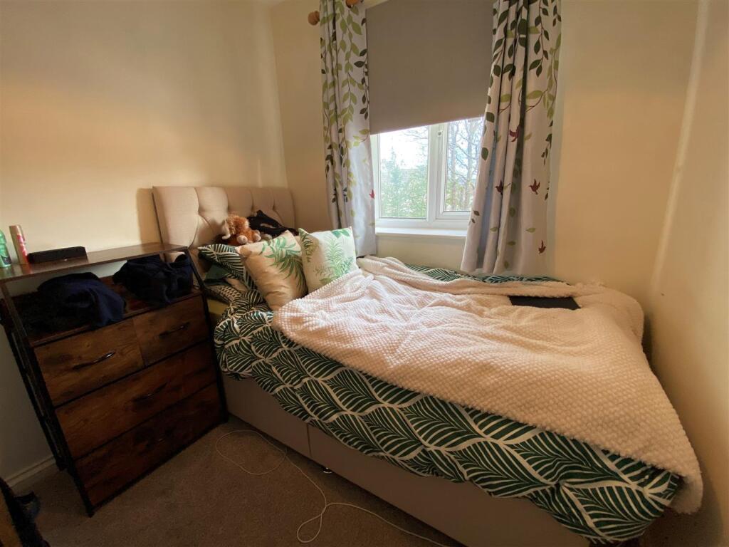 Bedroom2.jpg