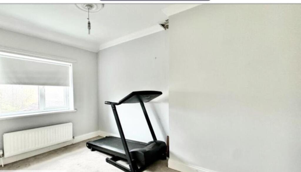 Bedroom2.jpg