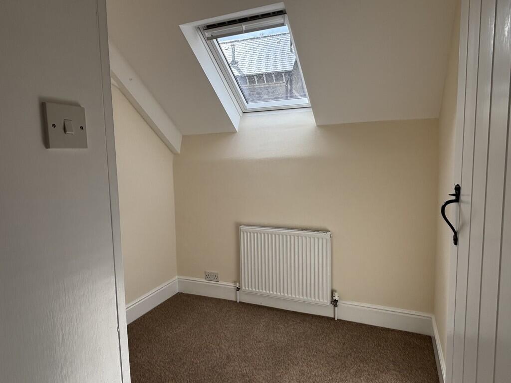 Bedroom 3/Study