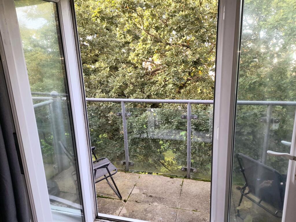 balcony.jpg