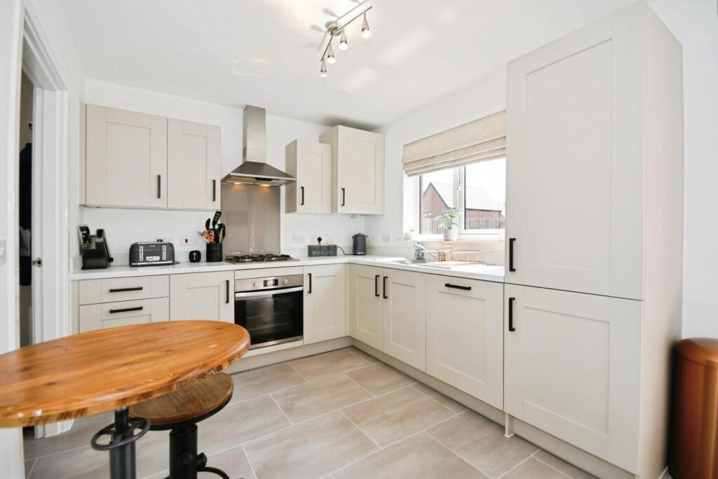 KITCHEN DINER 02.jpg