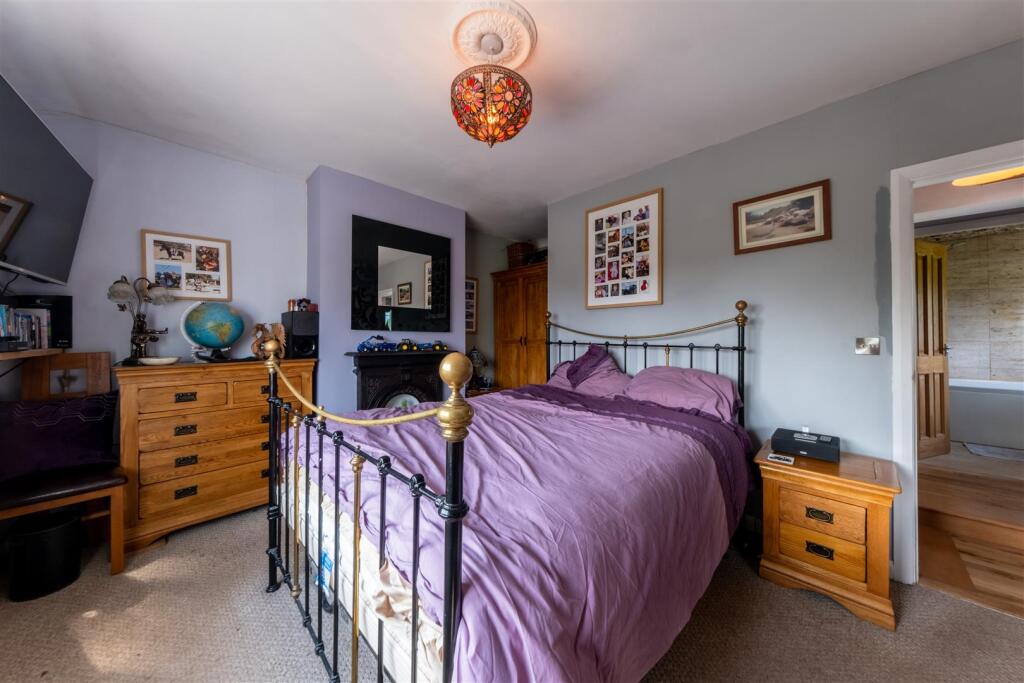 11a Eaton Road-010.jpg