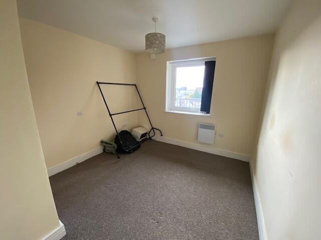 Bedroom 2 T202511041447.jpg