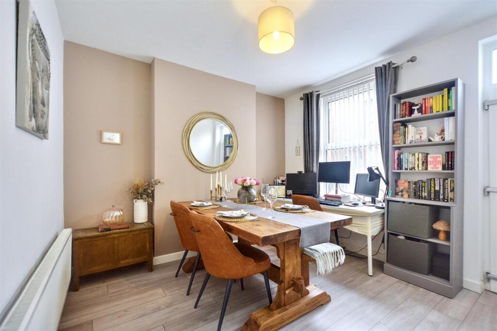 Dining/Sitting Room
