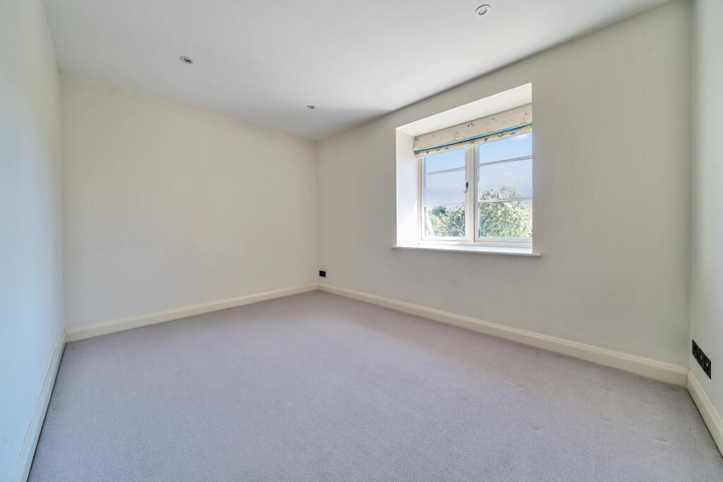 1319579-13-686fed...