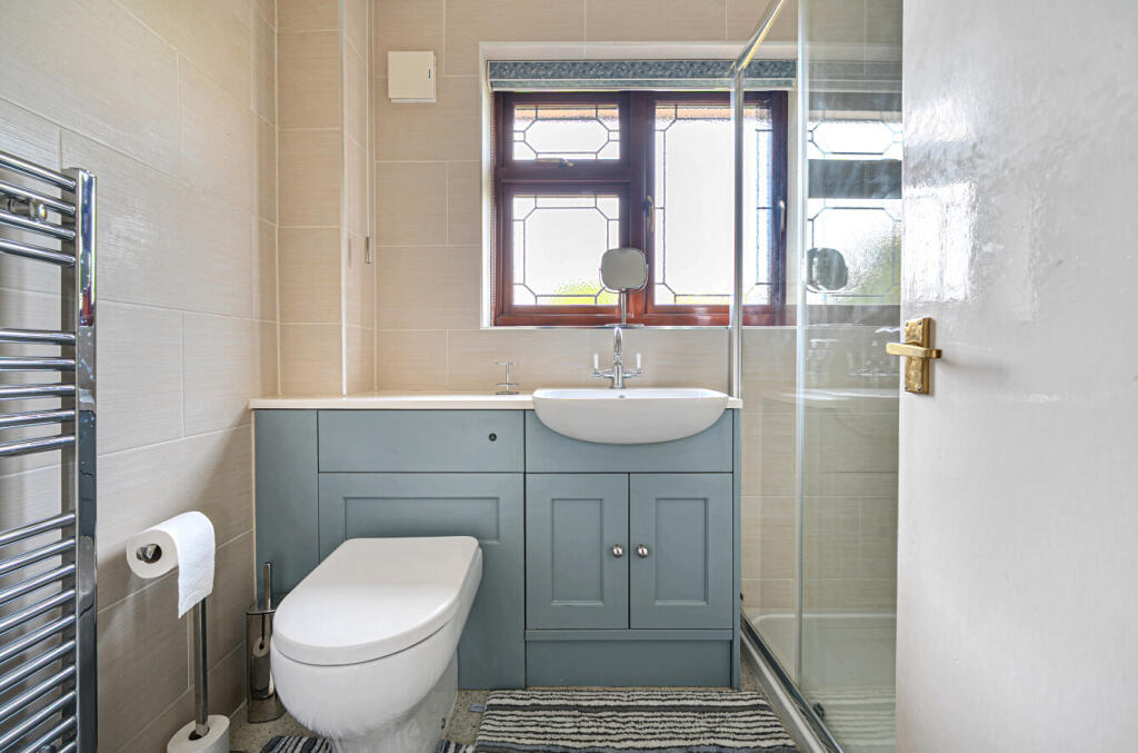 1336853-15-689c55...