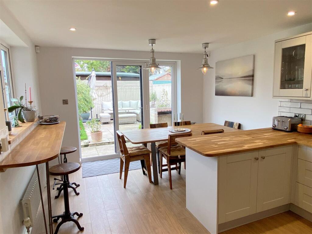 Kitch Break Area 1.jpeg