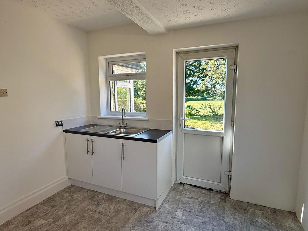 IMG-20250815-WA00...